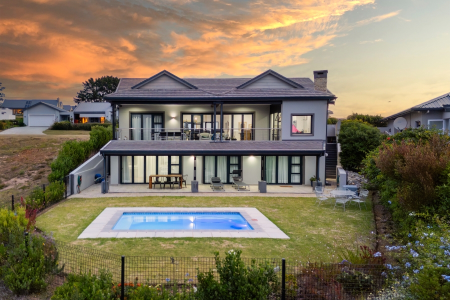 4 Bedroom Property for Sale in Baron View Western Cape